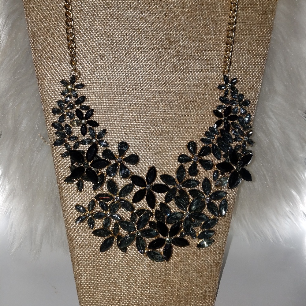 Gorgeous black neck